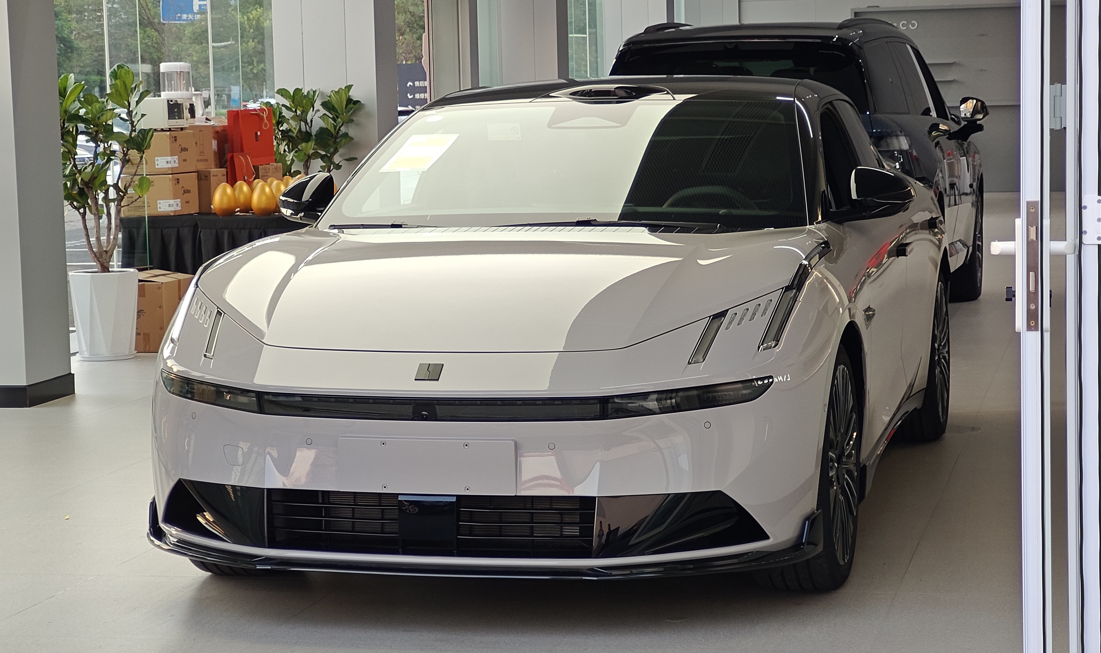 领克10 EMP 试驾记录：旗舰光晕，体验暗伤